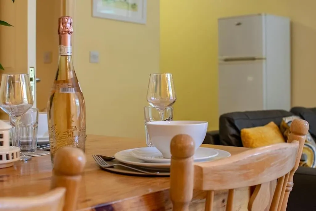 22 - Spacious Duplex By Shortstays Galway Ireland