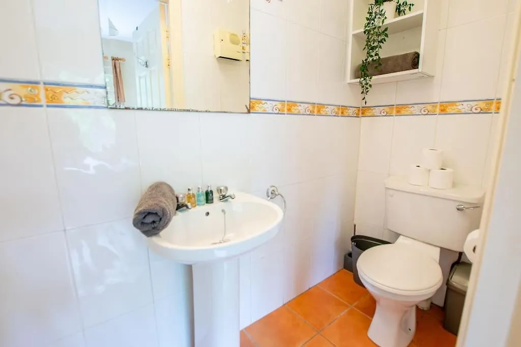 22 - Spacious Duplex By Shortstays Galway Ireland