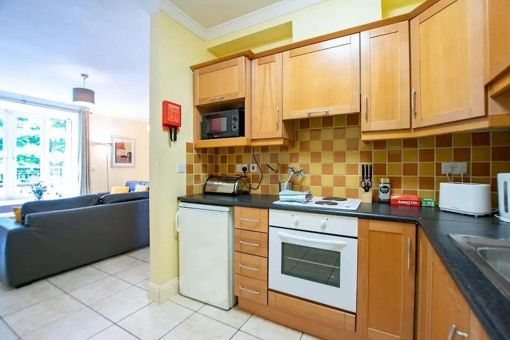 22 - Spacious Duplex By Shortstays location